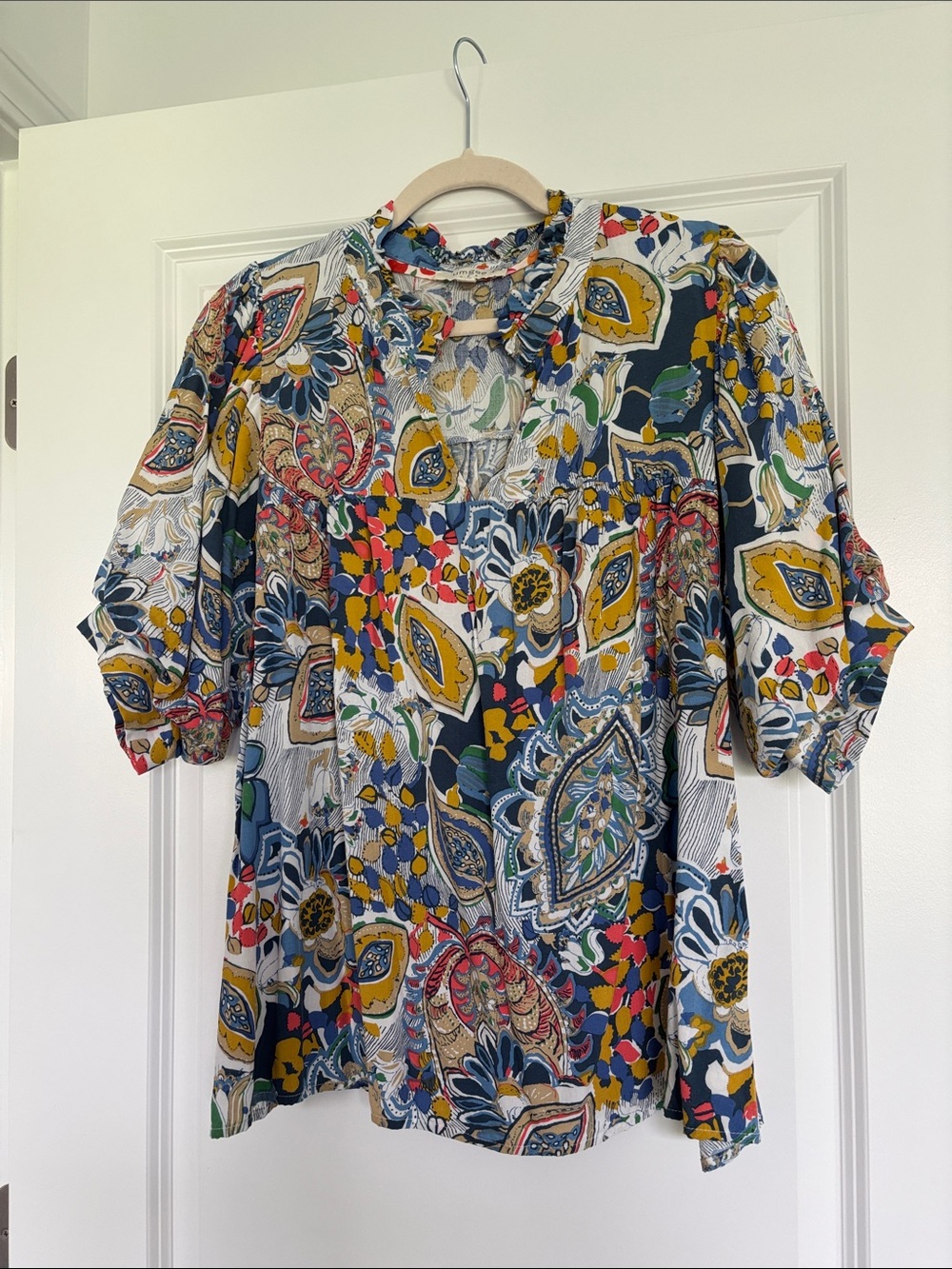 Umgee Multicolor Floral Paisley V-Neck Women's Top